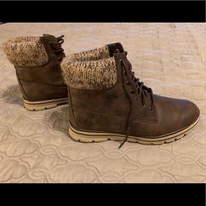 Cliffs Kudrow Boots by White Mountain